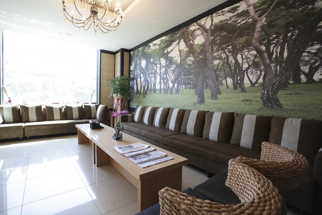 J-Top Hotel Siheung Bagian luar foto