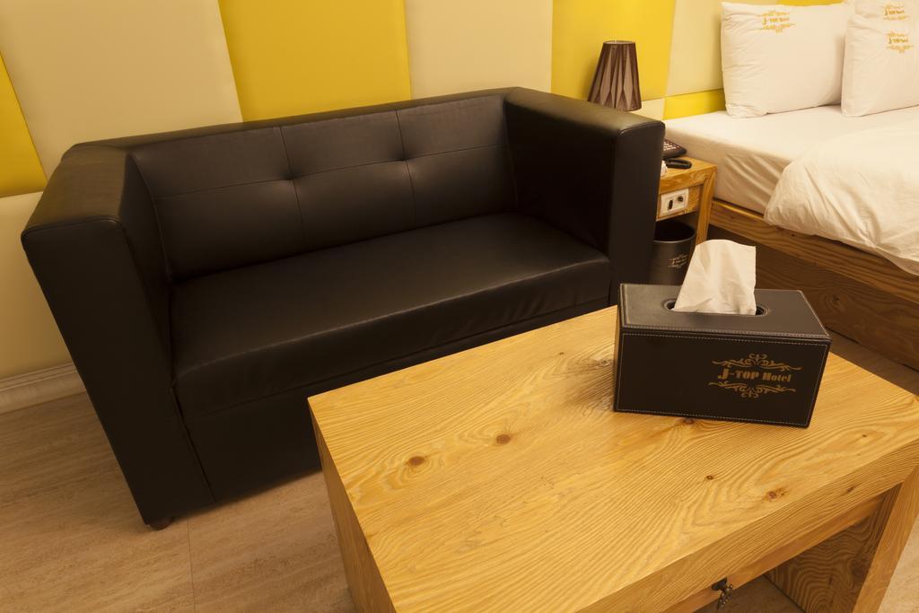 J-Top Hotel Siheung Ruang foto